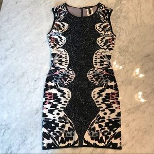 BCBGMaxazria form fitting dress size Medium